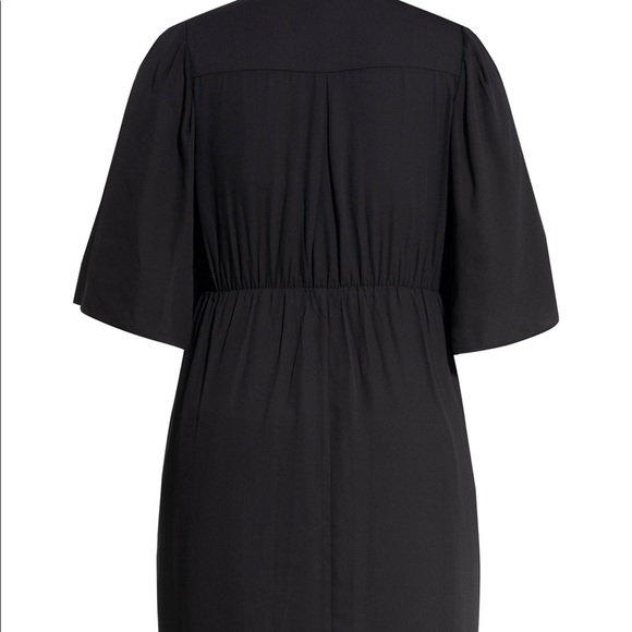 City Chic Plus Faux Wrap Dress with keyhole. Black. Size 20 - Picture 2 of 6